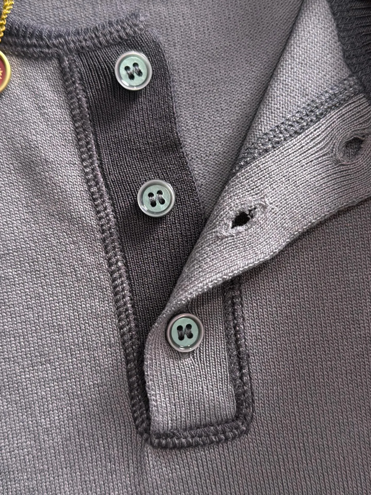 LP high quality Loro Piana 26ss New Arrival men's short-sleeved T-shirt. Made of combed cotton yarn knitted cotton fabric, no pressure when entering and exiting the counter. Exclusive control of raw materials. It feels substantial when weighed, and the upper body is more textured than ordinary T-shirts. This texture can handle the weather easily and is suitable for both hot and cold! Loose fit design, looks noble. The only correct version is available Size: M to 4XL